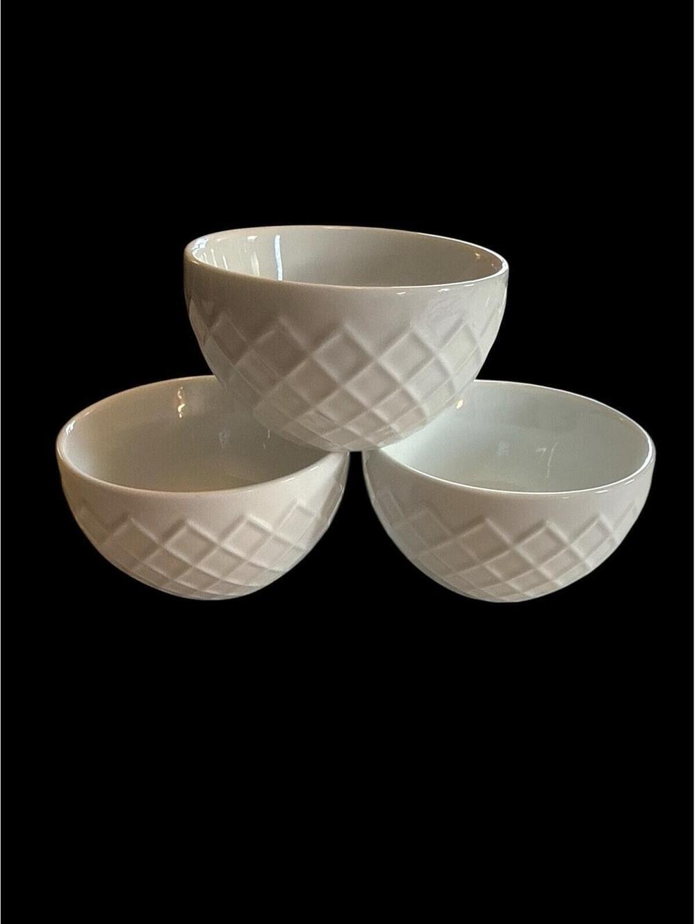 Cordon Bleu BIA 3.5" Diameter White Set of 3 Bowls Criss-Cross Pattern China